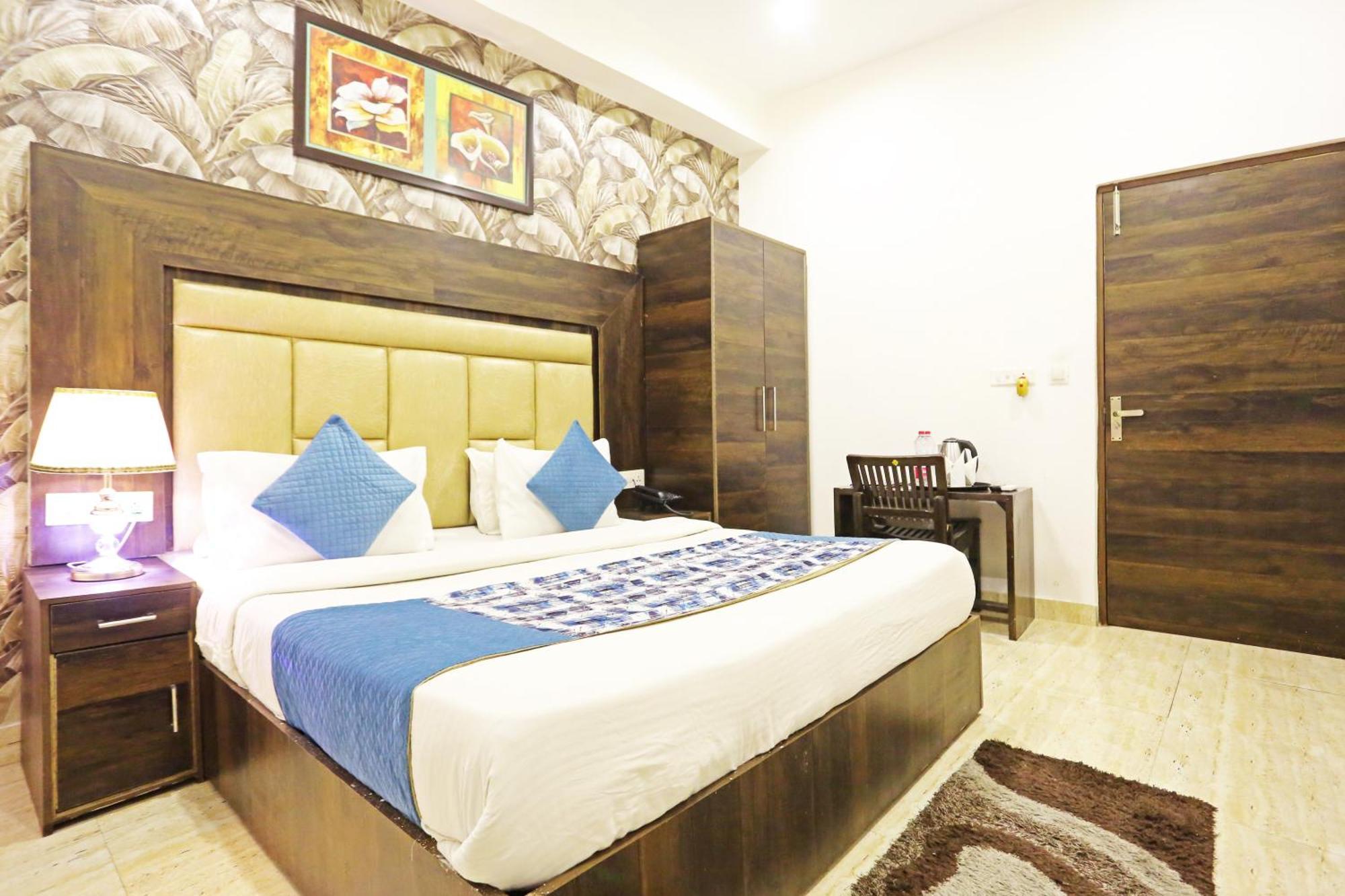 Hotel The Kiara Near Delhi Airport ニューデリー エクステリア 写真
