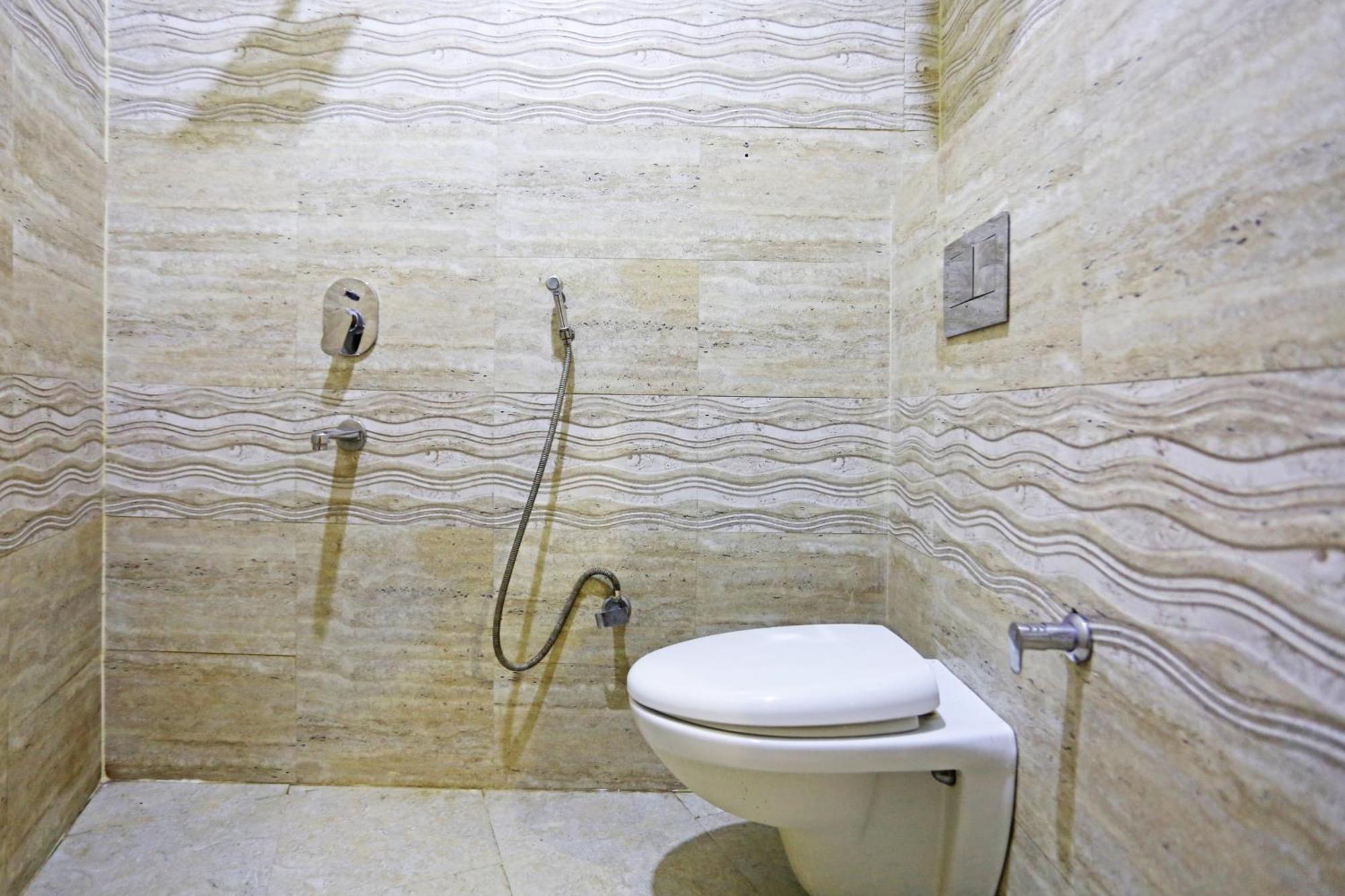 Hotel The Kiara Near Delhi Airport ニューデリー エクステリア 写真